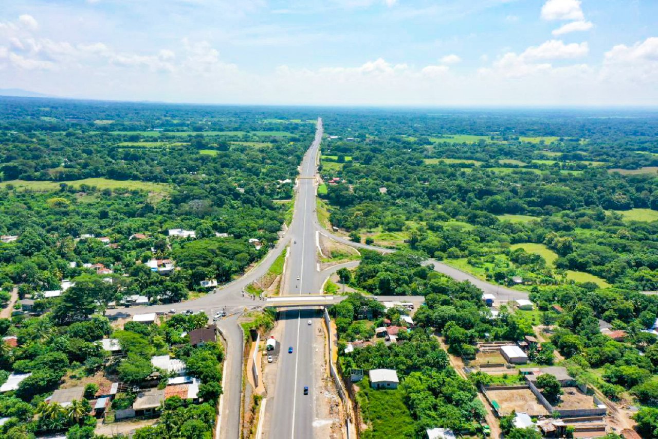 MOP Ampliación de carretera del Litoral lleva un 85 de avance