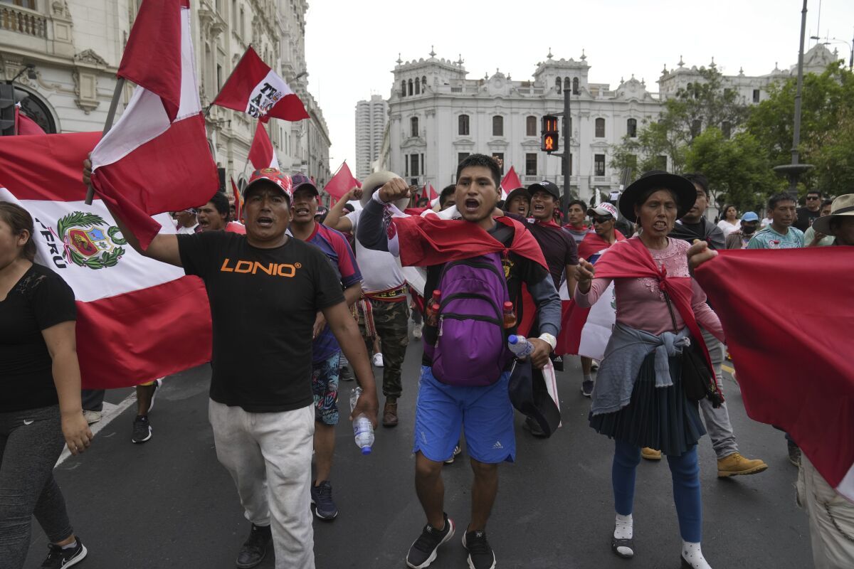 Protestas en Perú dejan más de 50 fallecidos