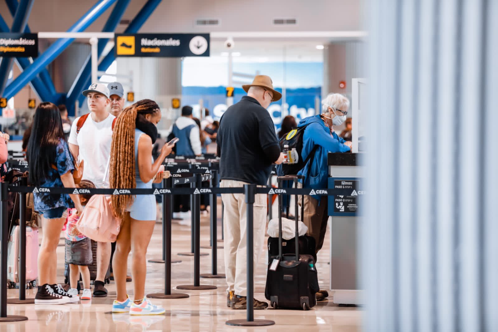 Flujo de pasajeros en el aeropuerto internacional aumentó un 48 en