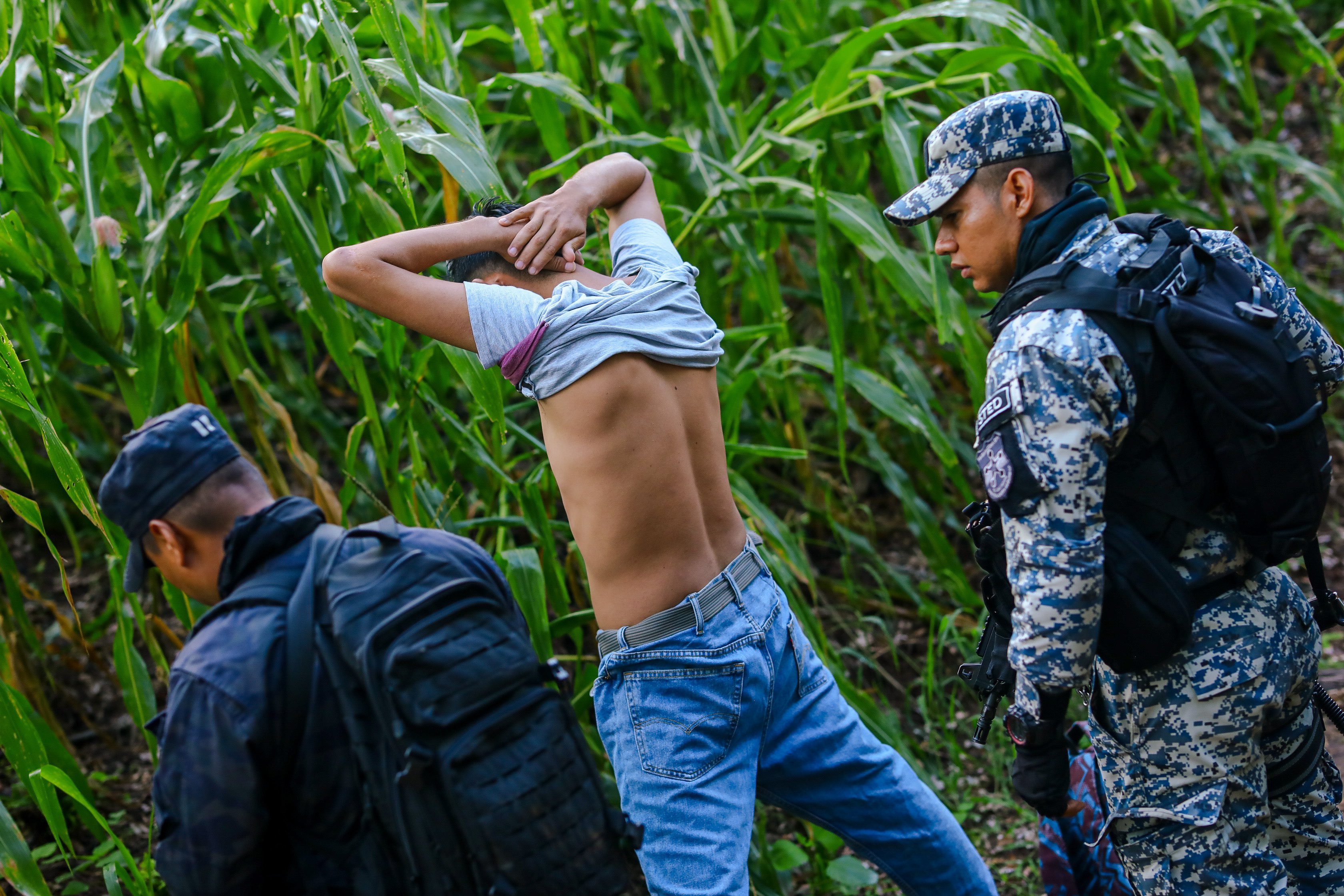 Pandilleros continúan siendo capturados gracias al cerco de seguridad