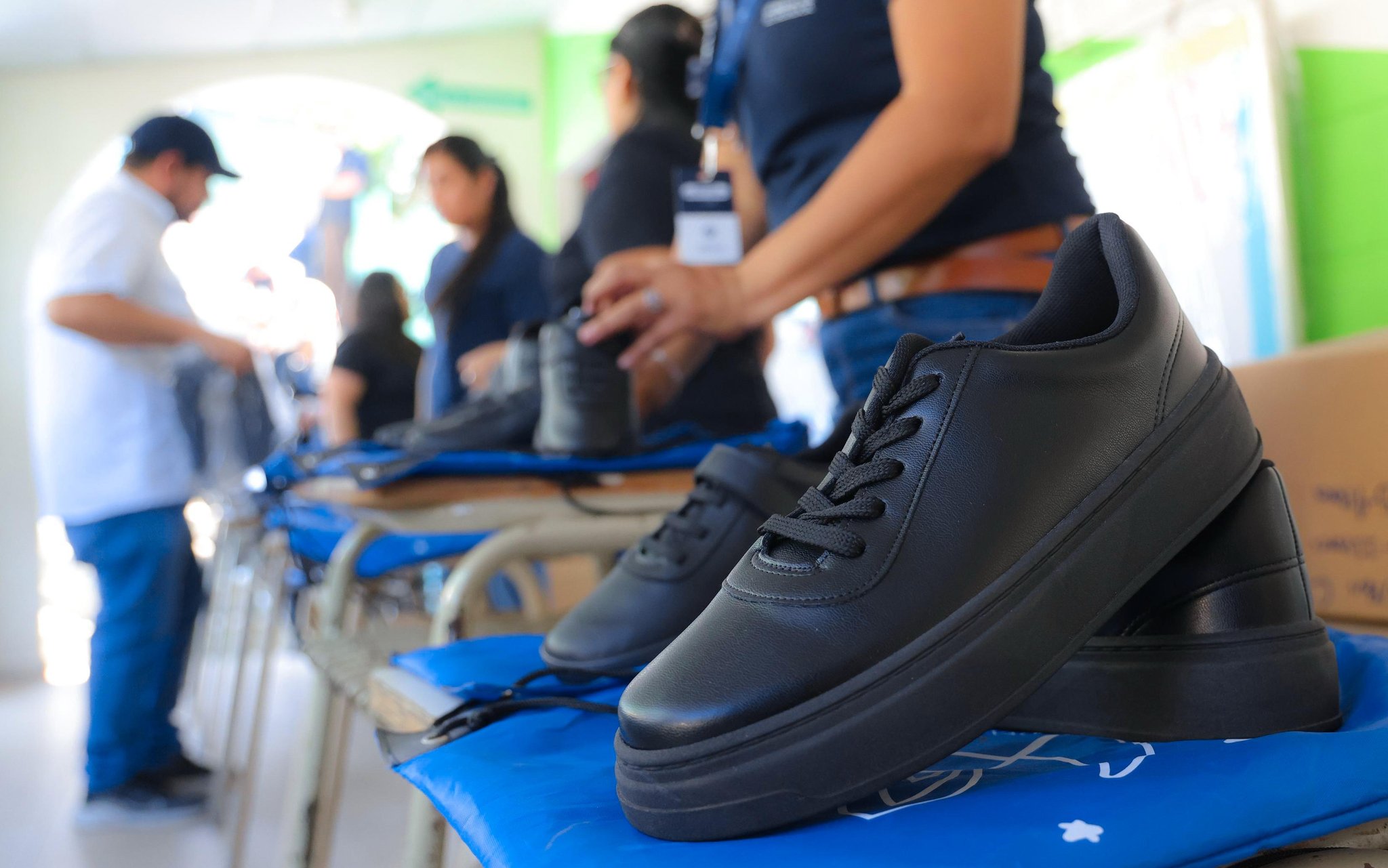 Educación inicia etapa de ajustes de tallas en uniformes y calzado escolar a nivel nacional
