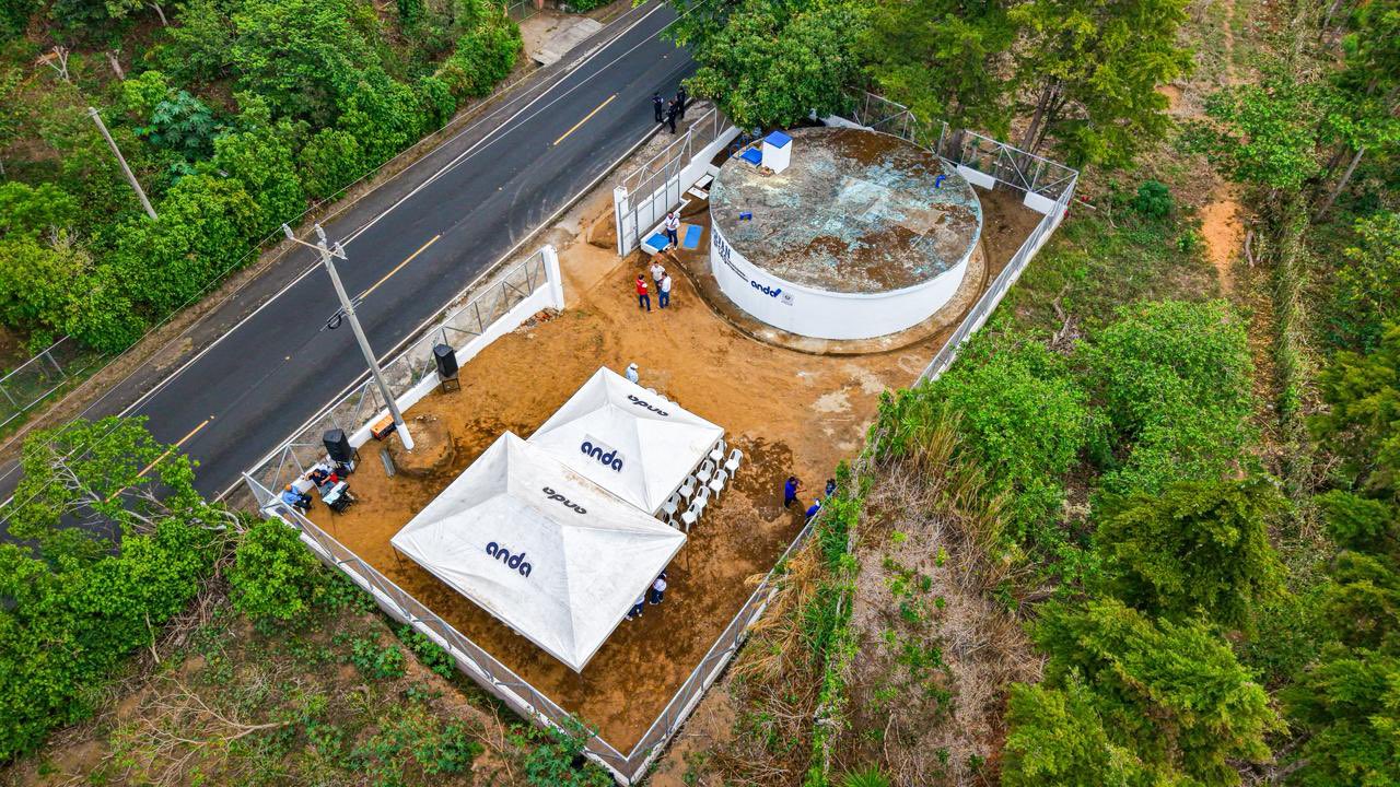Entregan proyecto de agua potable que beneficia a 2,996 habitantes en Juayúa