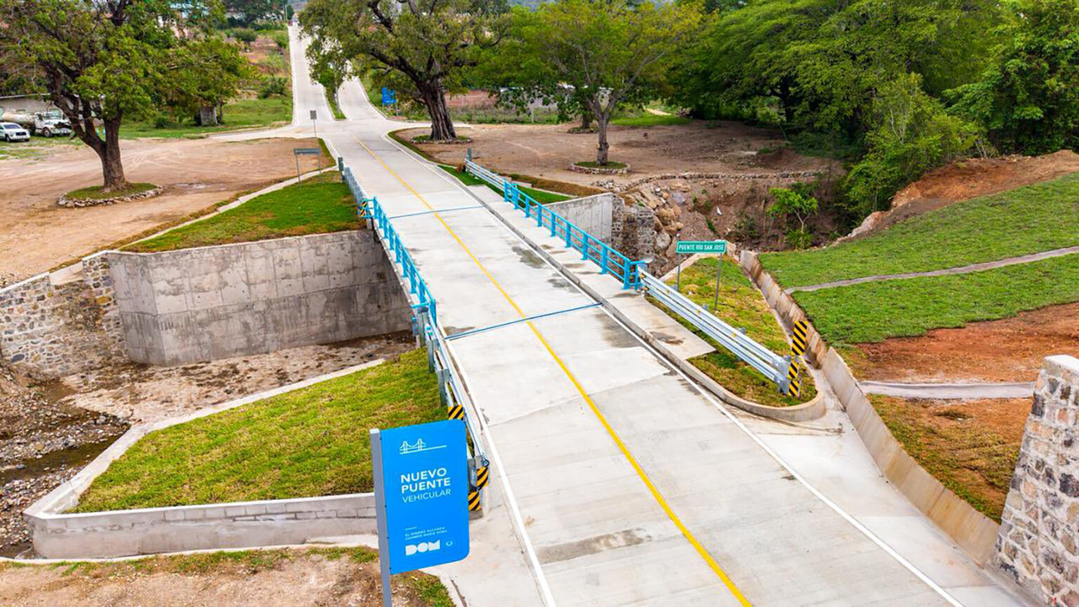 DOM finaliza puente y mejoramiento vial que beneficia a más de 24 mil habitantes en Metapán