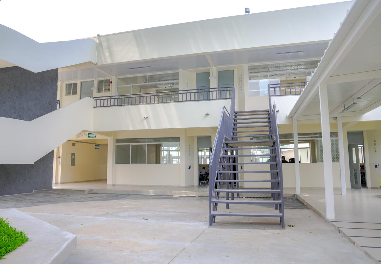 Gobierno reafirma que programa Dos Escuelas por Día abarcará la renovación de todos los centros escolares del país