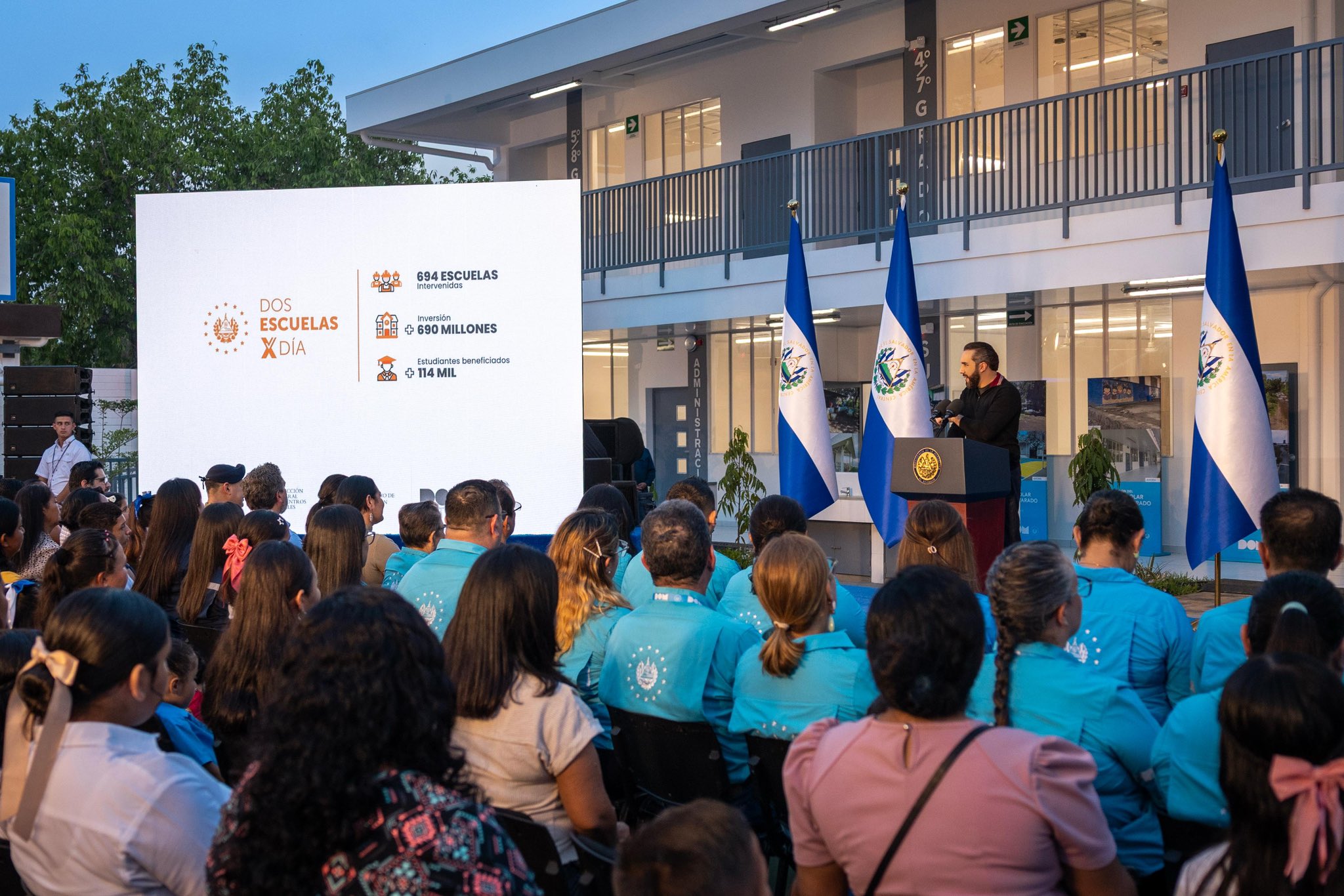 #DosEscuelasXDía cumple 1 año mejorando la calidad educativa del país
